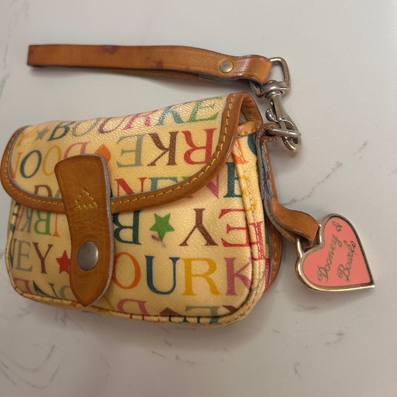 Dooney & Bourke Vintage Wristlet- EUC